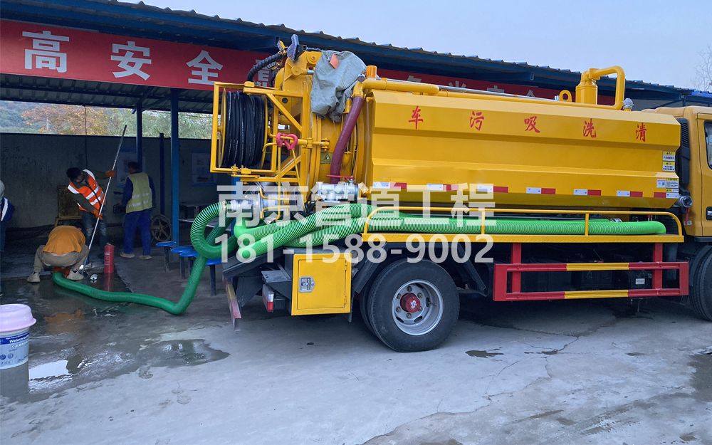 267华侨路中建工地抽粪