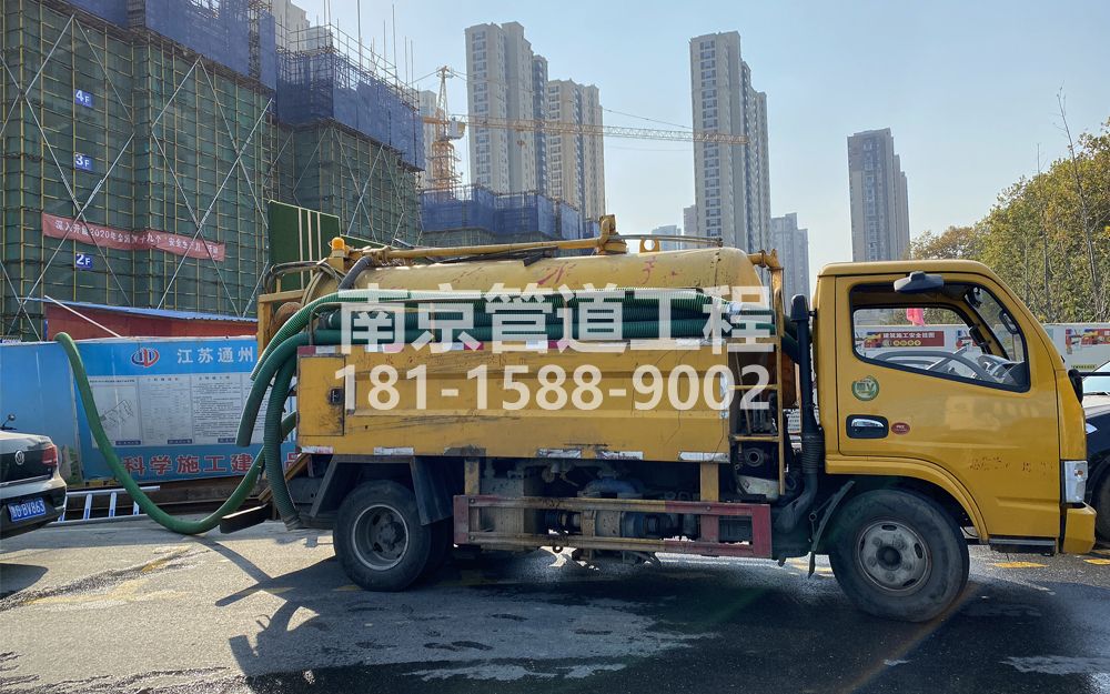 265华侨路建筑工地抽粪