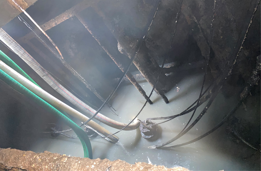 272华侨路商城污水池清运