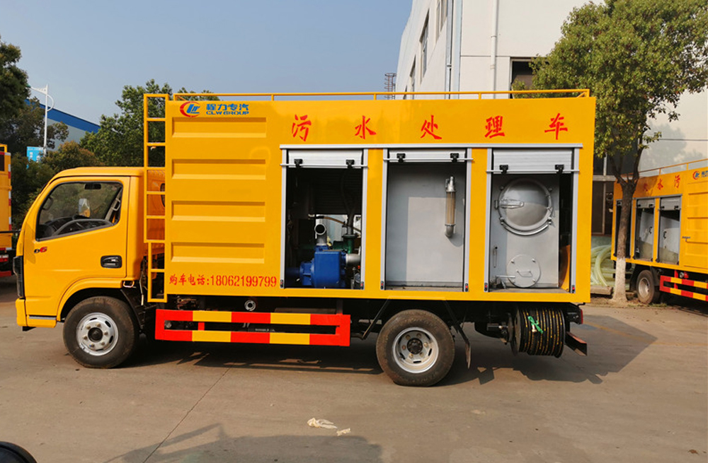 华侨路污水分离车